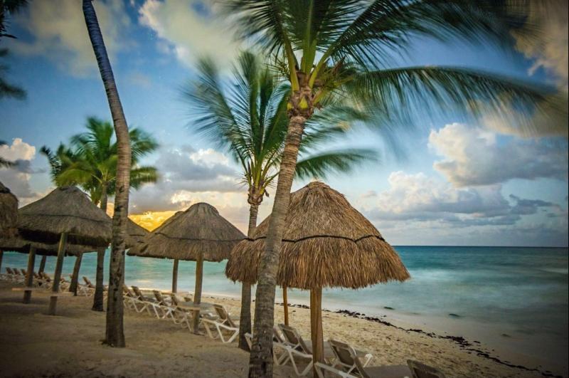 호텔 Mahekal Beach Front Resort & Spa