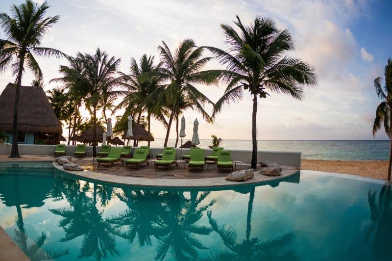 호텔 Mahekal Beach Front Resort & Spa