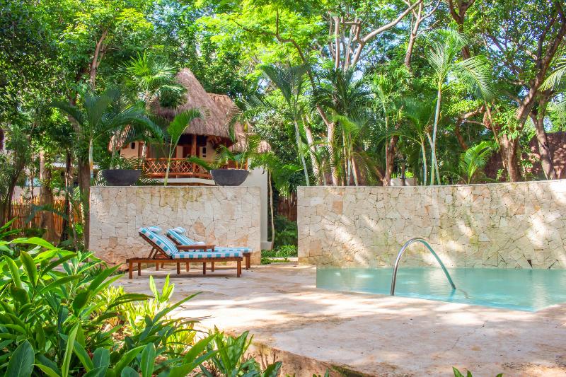 호텔 Mahekal Beach Front Resort & Spa