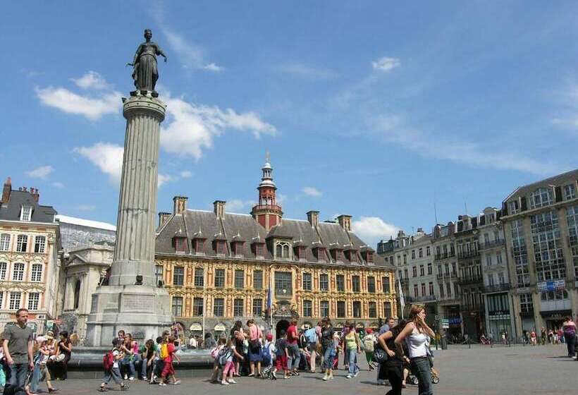 Отель Mercure Lille Centre Vieuxlille