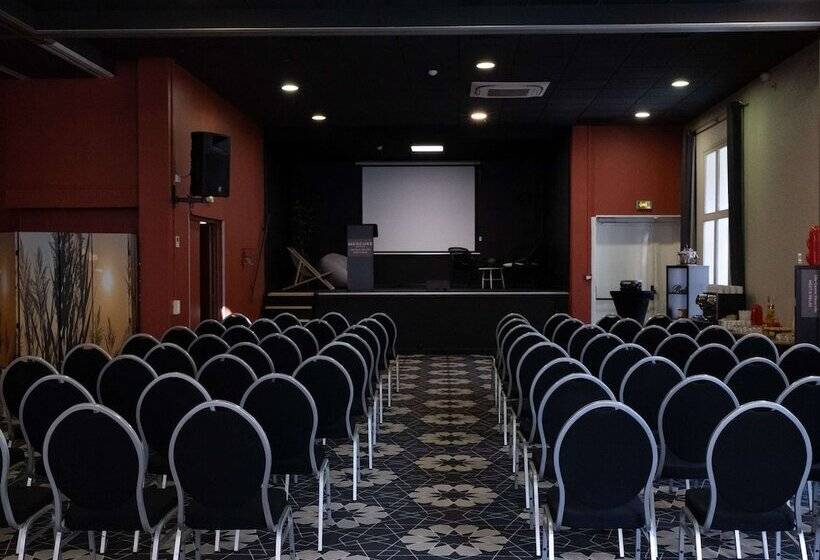 Отель Mercure Lille Centre Vieuxlille