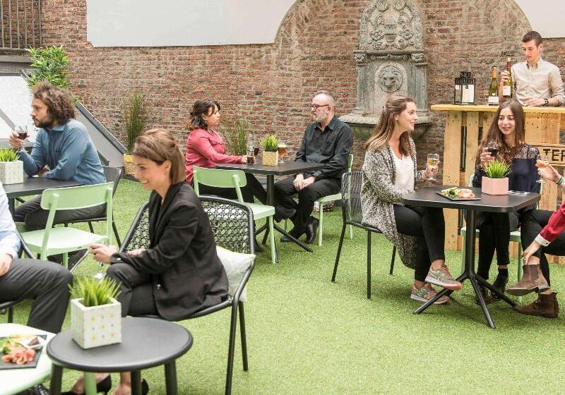 Отель Mercure Lille Centre Vieuxlille