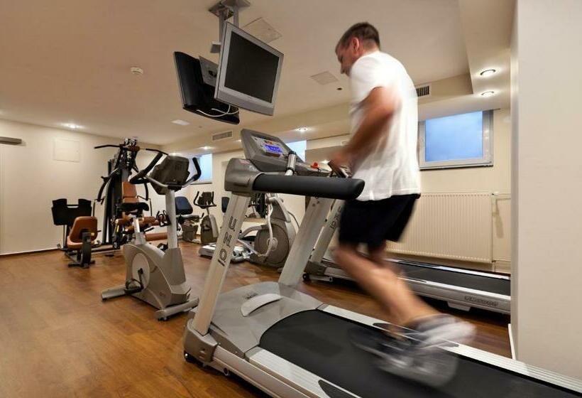 Metropolitan Hotel By Flemings