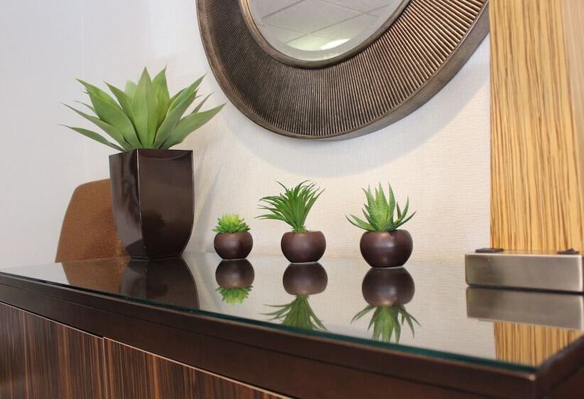 בית מלון כפרי Moab Valley Inn