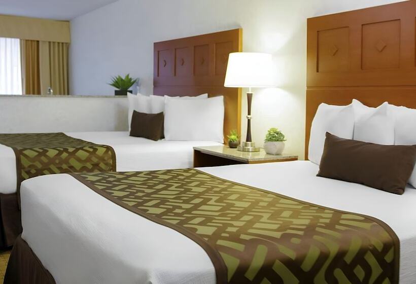 בית מלון כפרי Moab Valley Inn