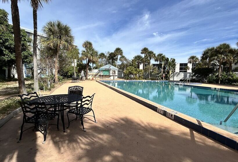 هتل Monumental Movieland