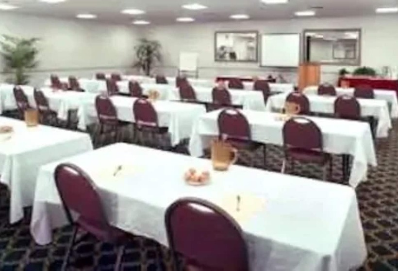 هتل Monumental Movieland