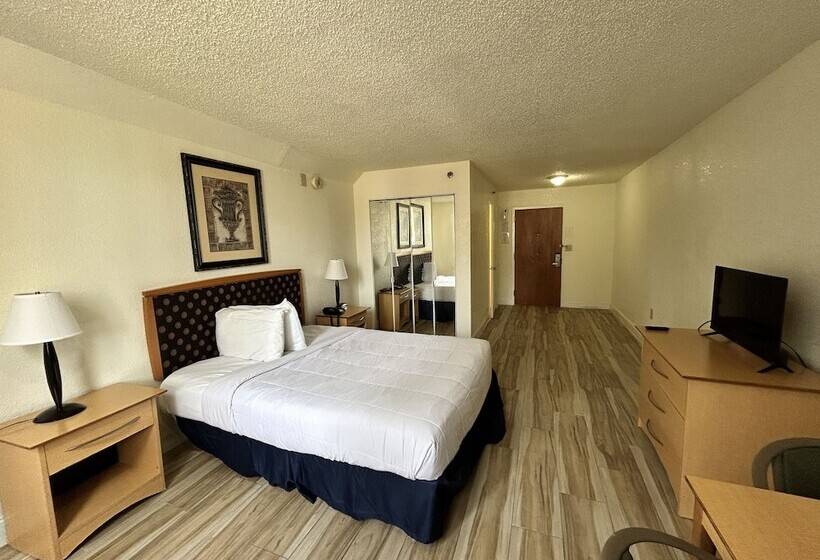 هتل Monumental Movieland