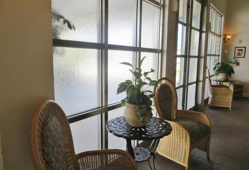 هتل Monumental Movieland