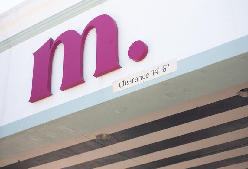 ホテル Mulberry, A Wyndham