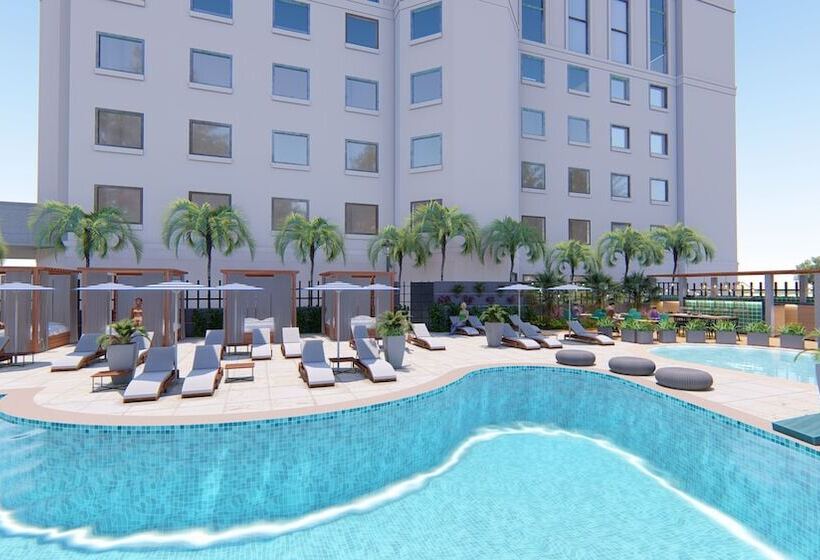 ホテル Mulberry, A Wyndham