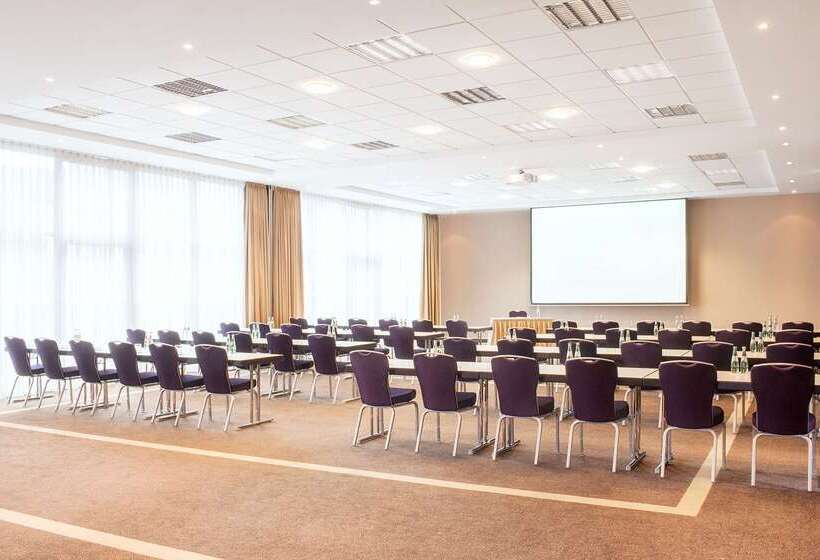 هتل NH Dusseldorf City Nord