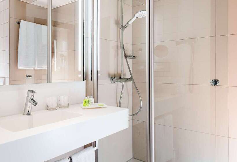 ホテル NH Dusseldorf City Nord