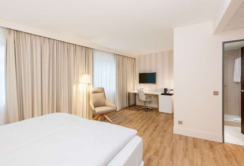 ホテル NH Dusseldorf City Nord