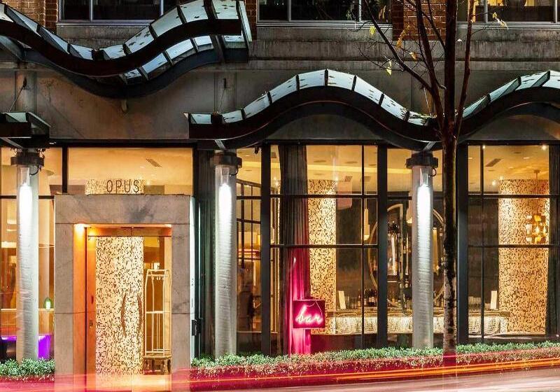 فندق Opus Vancouver