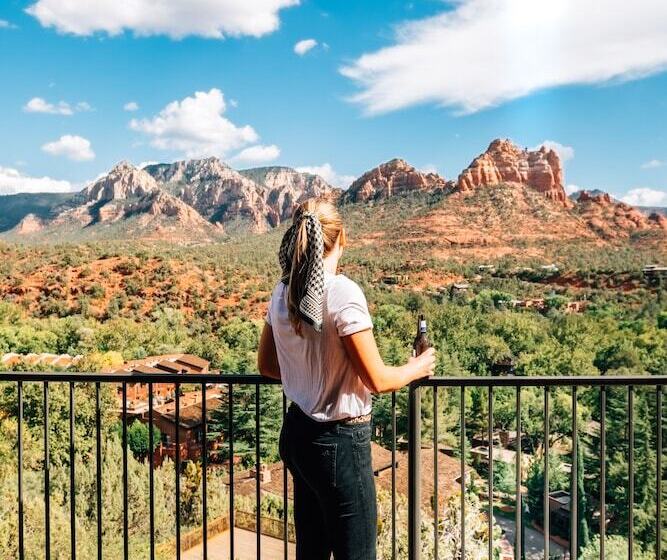 ホテル The Cliffs