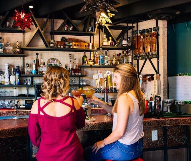 ホテル The Cliffs