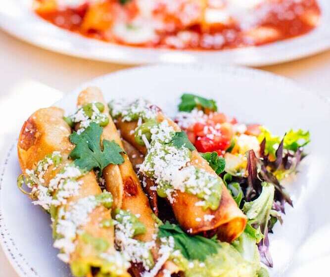 ホテル The Cliffs