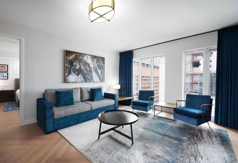 Pantages Hotel Toronto Centre