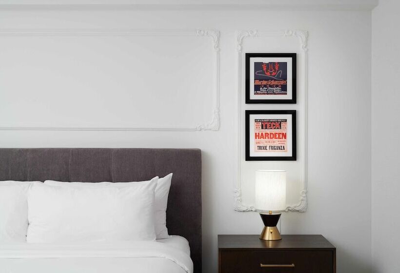 Pantages Hotel Toronto Centre