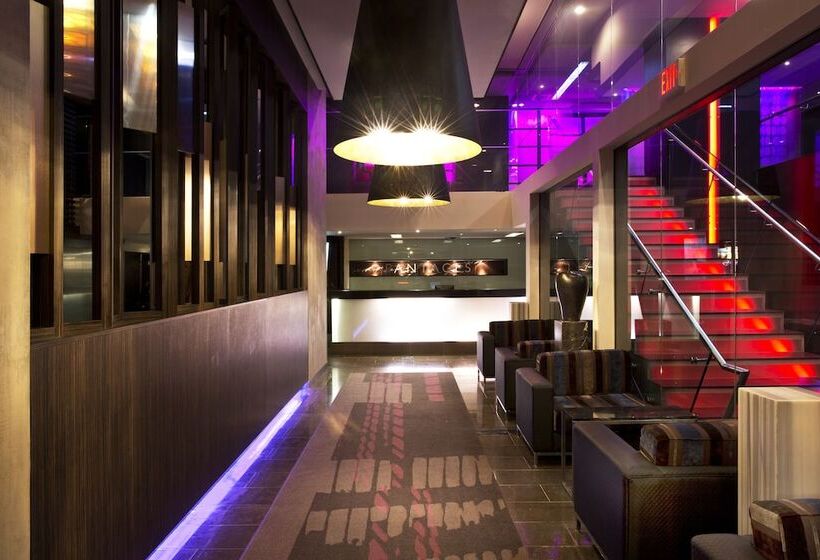 Pantages Hotel Toronto Centre