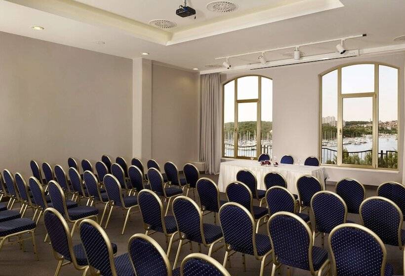 ホテル Park Plaza Histria Pula