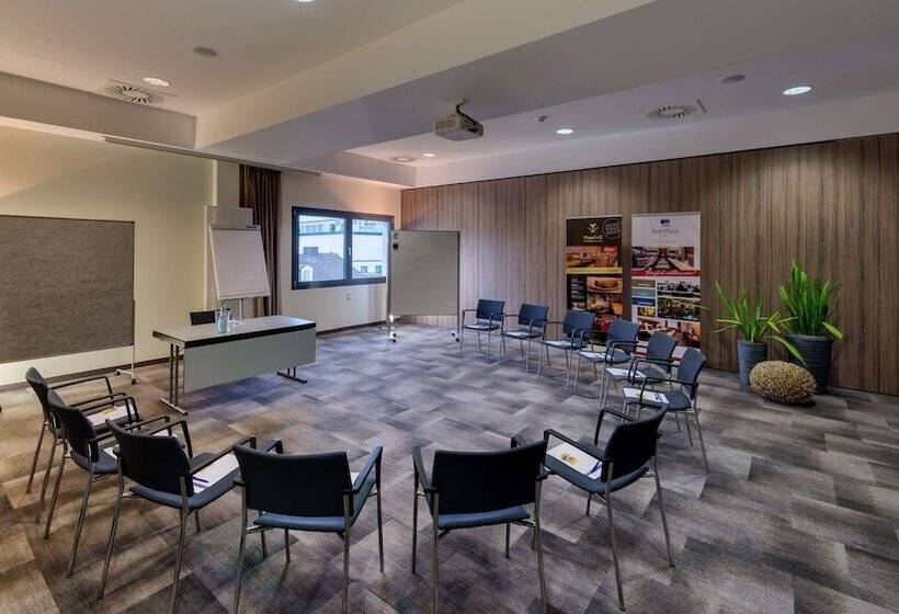 هتل Park Plaza Trier