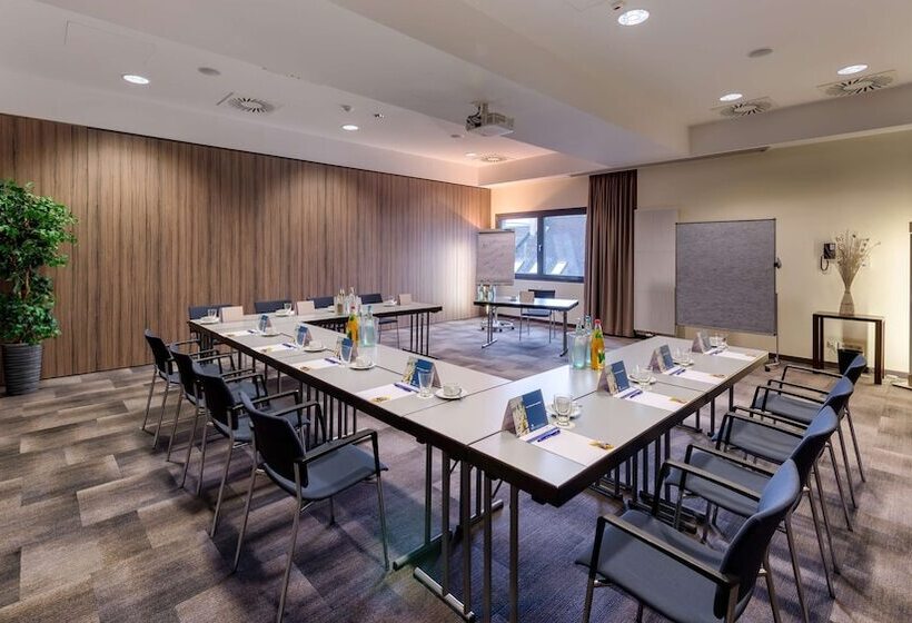 Отель Park Plaza Trier