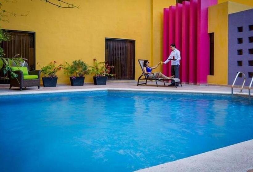 هتل Plaza Colonial