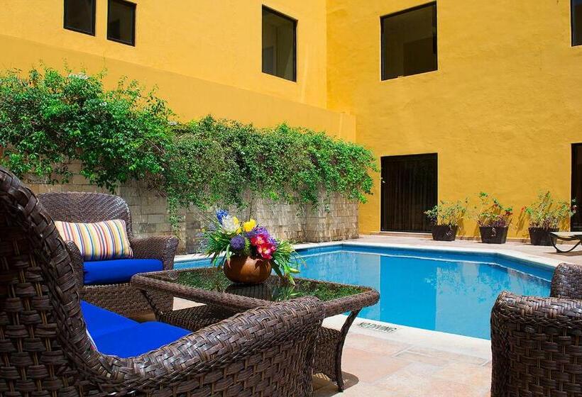 هتل Plaza Colonial