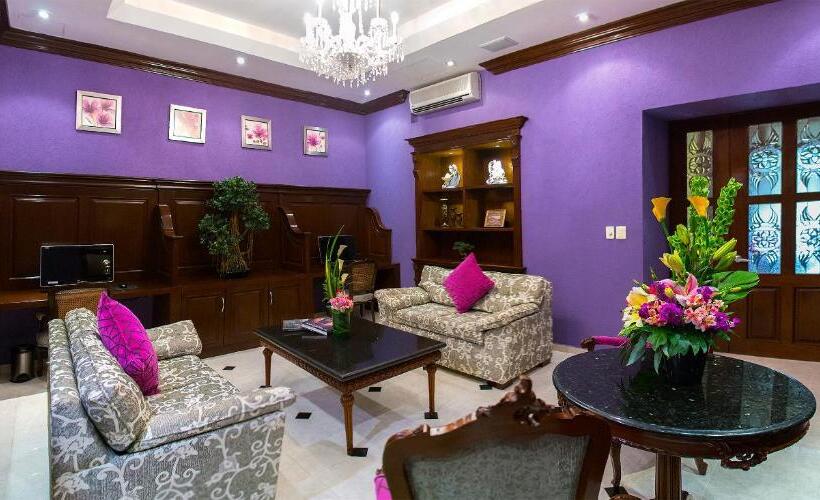 هتل Plaza Colonial