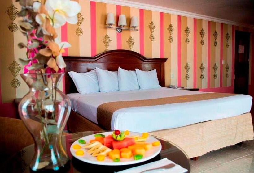 هتل Plaza Colonial