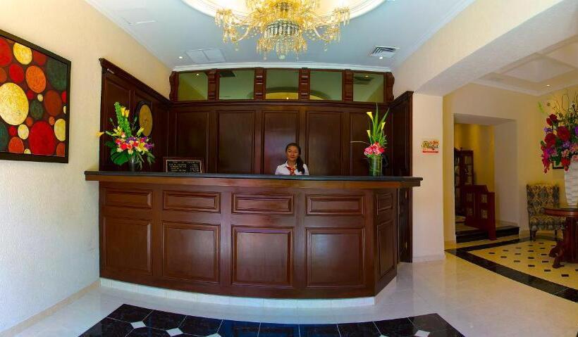 هتل Plaza Colonial