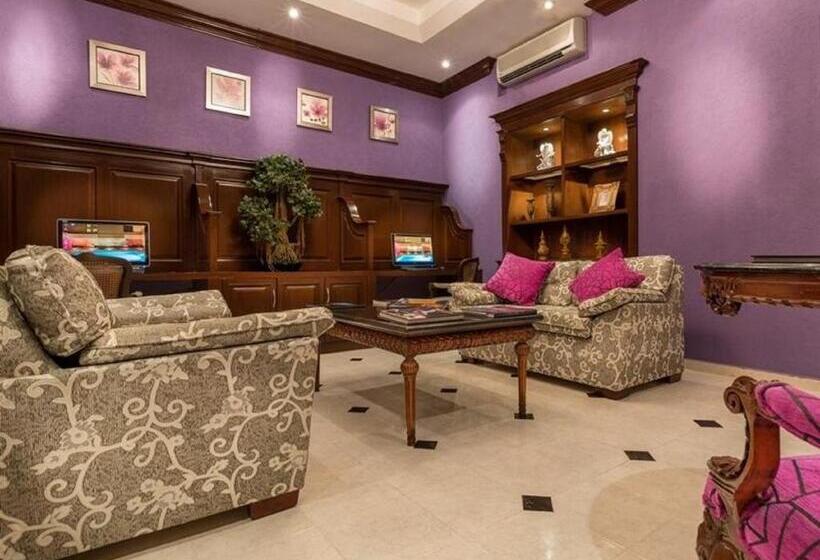 هتل Plaza Colonial