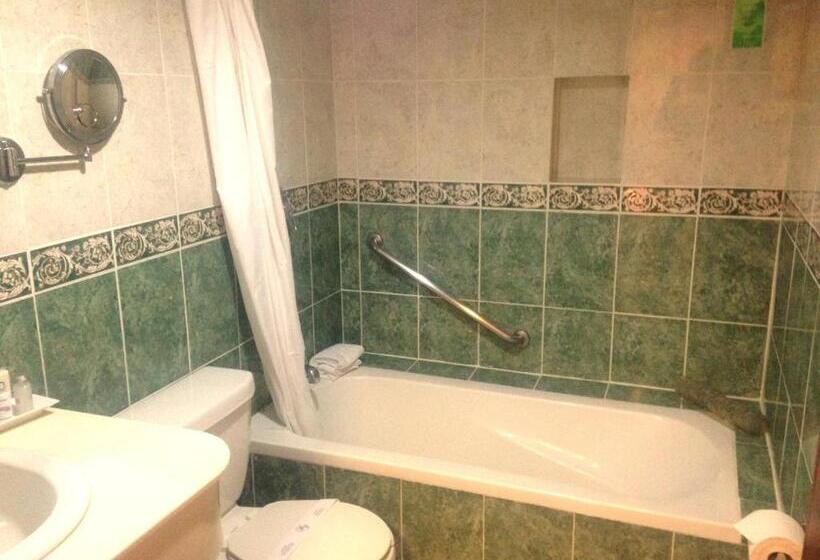 هتل Plaza Colonial