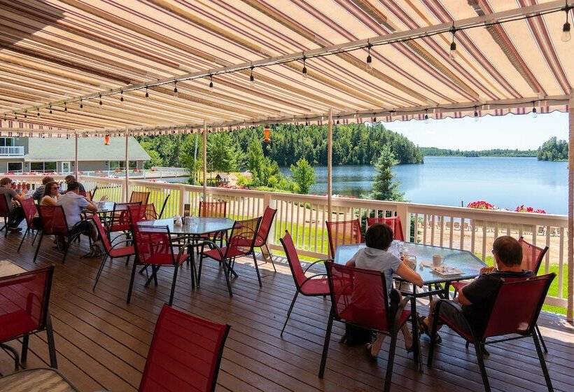 Отель Pourvoirie Du Lac Blanc