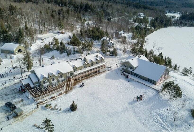Отель Pourvoirie Du Lac Blanc