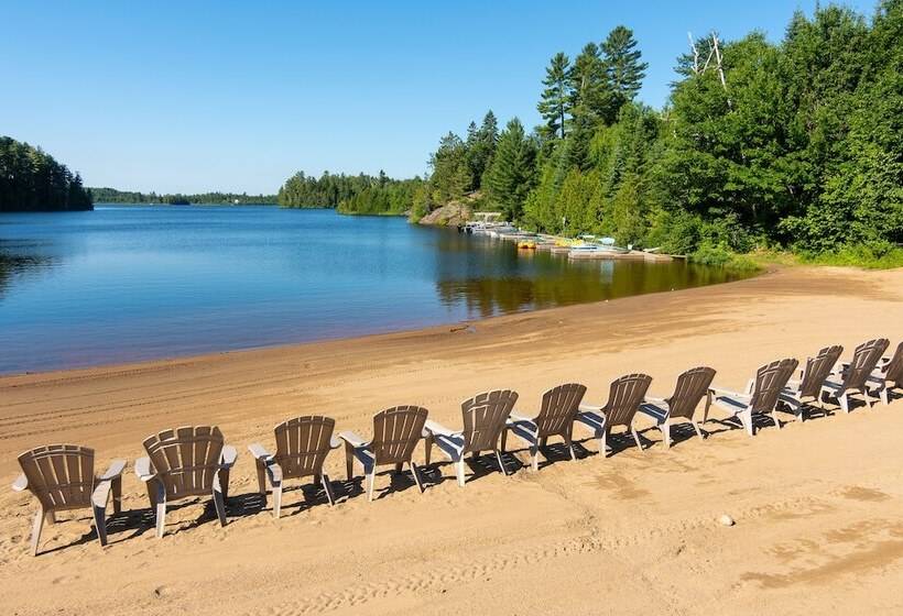 Отель Pourvoirie Du Lac Blanc