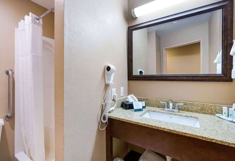 فندق Quality Inn I70 Near Kansas Speedway