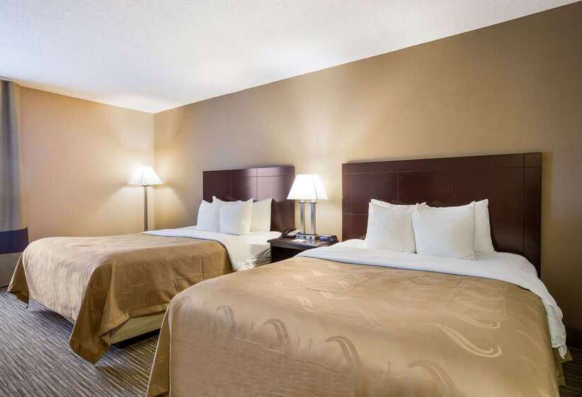 فندق Quality Inn I70 Near Kansas Speedway