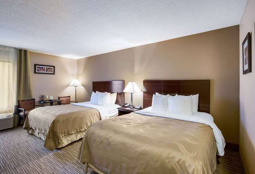 فندق Quality Inn I70 Near Kansas Speedway