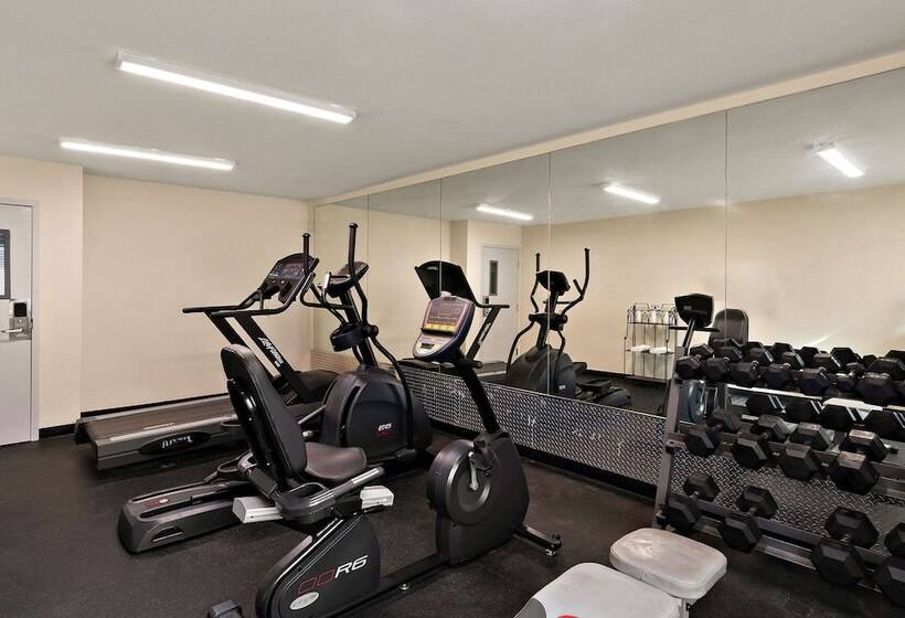 酒店 Quality Inn Memphis Northeast Near I40