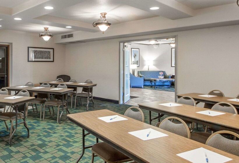 فندق Quality Inn Tulsadowntown West