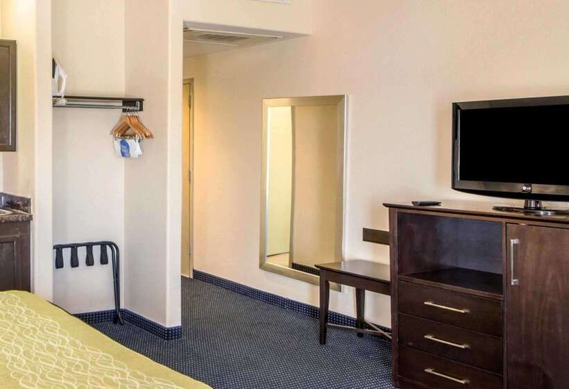 فندق Quality Inn Tulsadowntown West