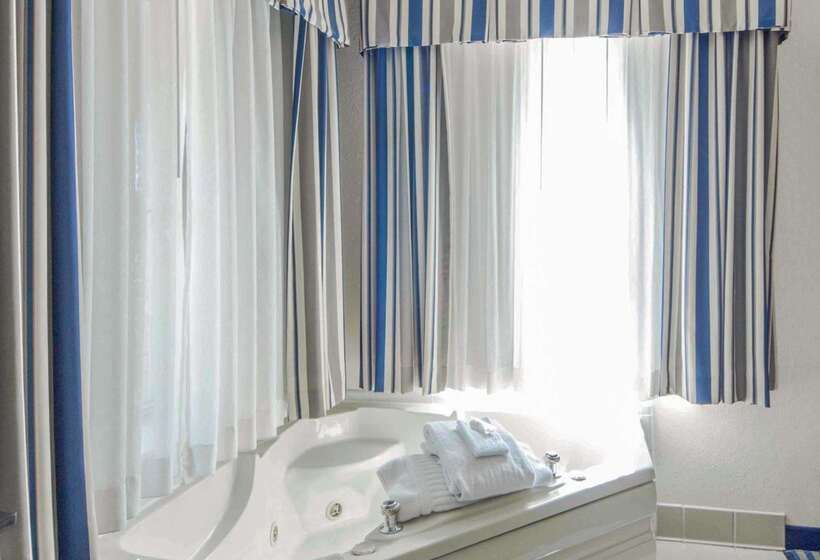 فندق Quality Inn Tulsadowntown West