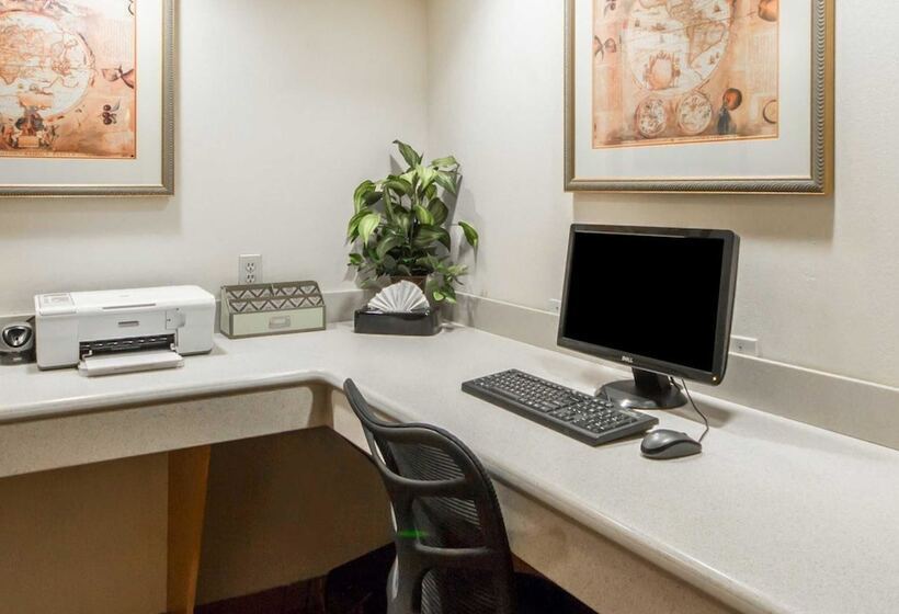 فندق Quality Inn Tulsadowntown West