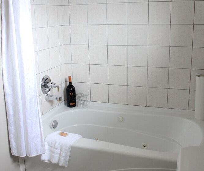 Szálloda Quarterdeck Inn Port Hardy