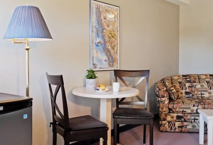 Szálloda Quarterdeck Inn Port Hardy