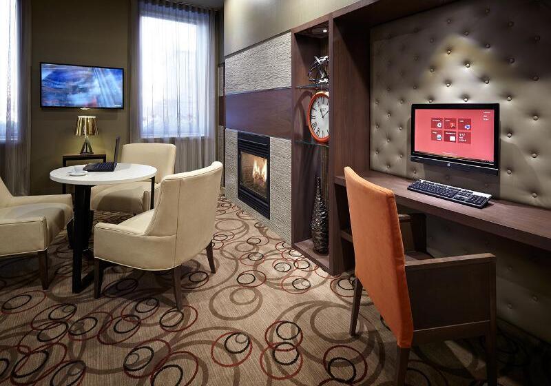 Отель Marriott Quebec City Downtown