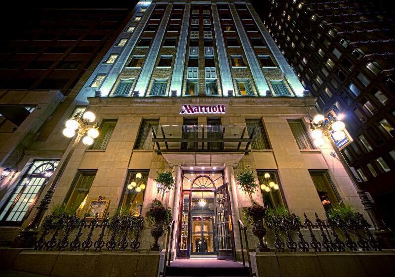 Отель Marriott Quebec City Downtown